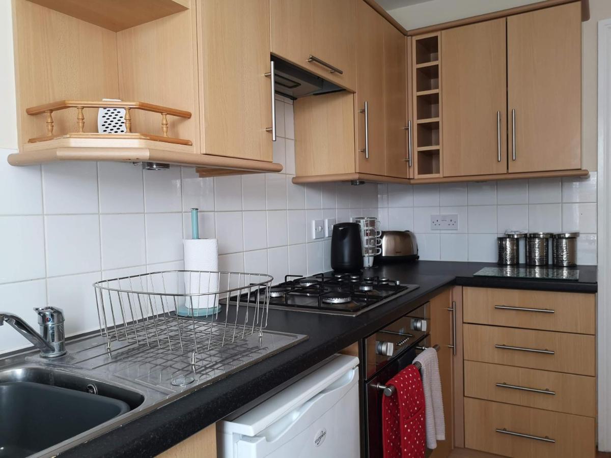 Coastal Escape Deal - 2 Bedroom House -Short Lets & Serviced Accommodation Екстериор снимка